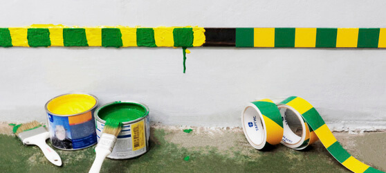 Сравнение маркировки краской и самоклеящимися лентами